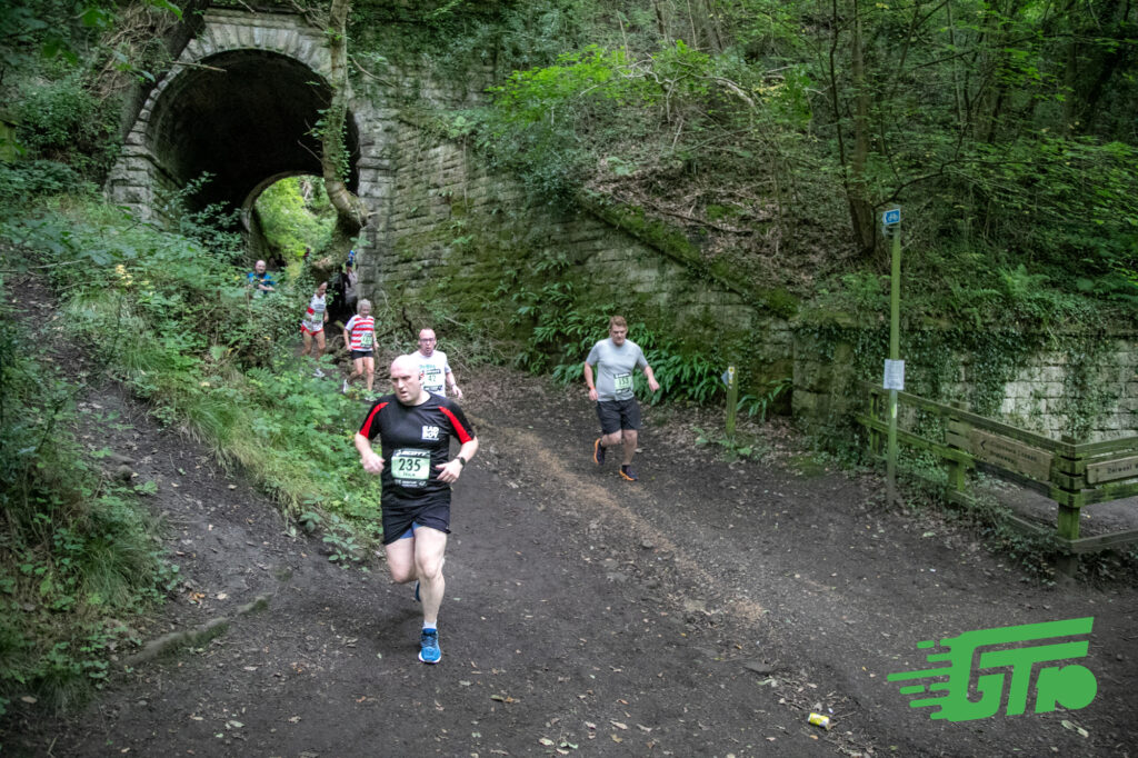 The steep downhill drop of the Gateshead 10K Trail